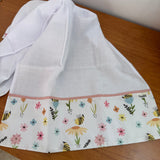 Kit Passeio 3 Peças: Fralda de Boca, Fralda de Ombro e Fralda Multiuso - Abelhas no Jardim