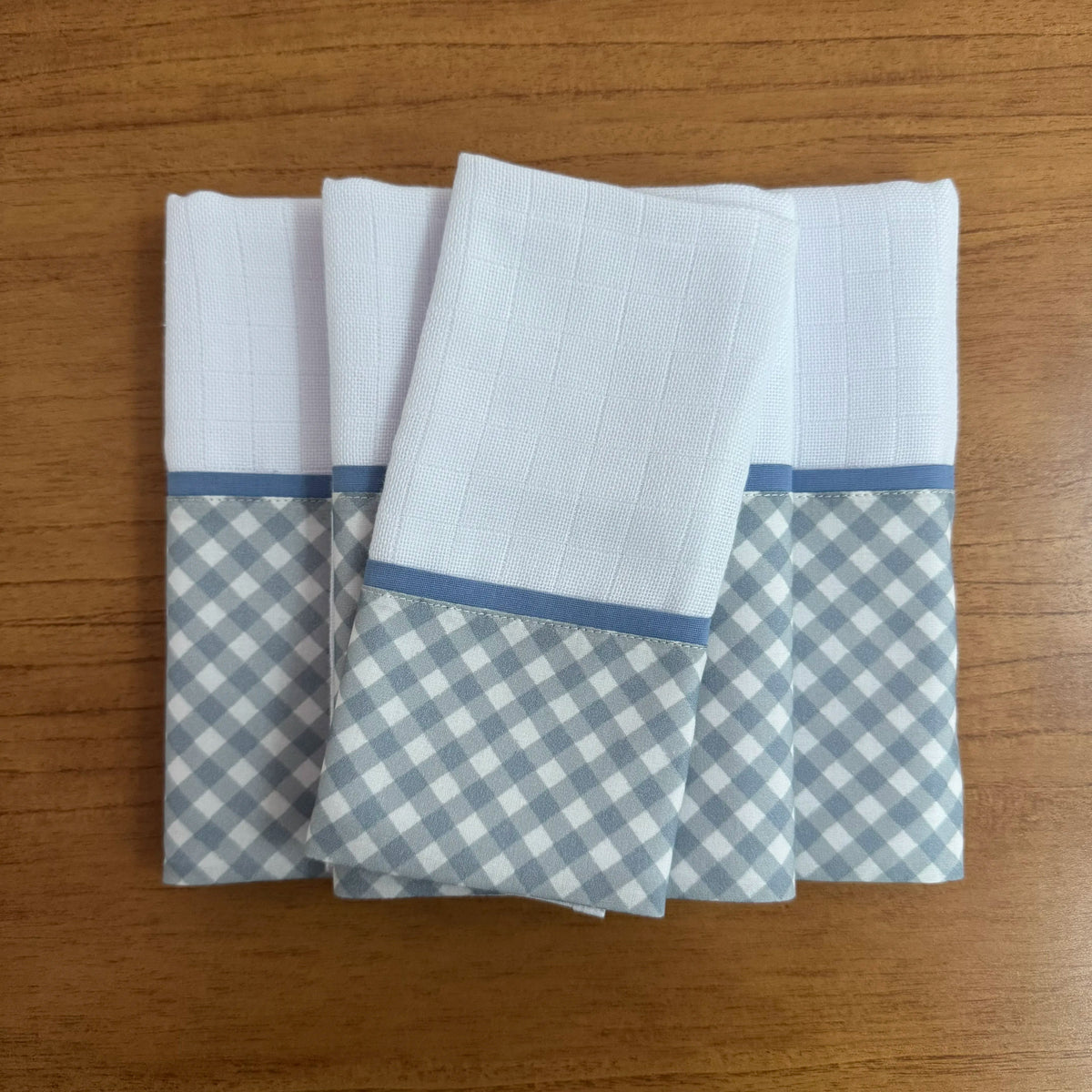 Kit Passeio 3 Peças: Fralda de Boca, Fralda de Ombro e Fralda Multiuso - Xadrez Azul