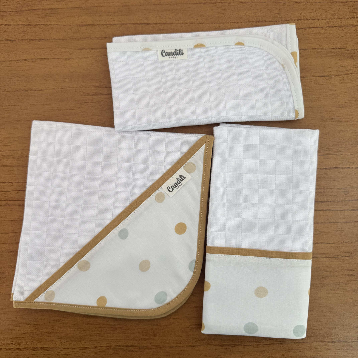Kit Enxoval Fraldas de Boca 3 Peças – Bolinhas Neutras
