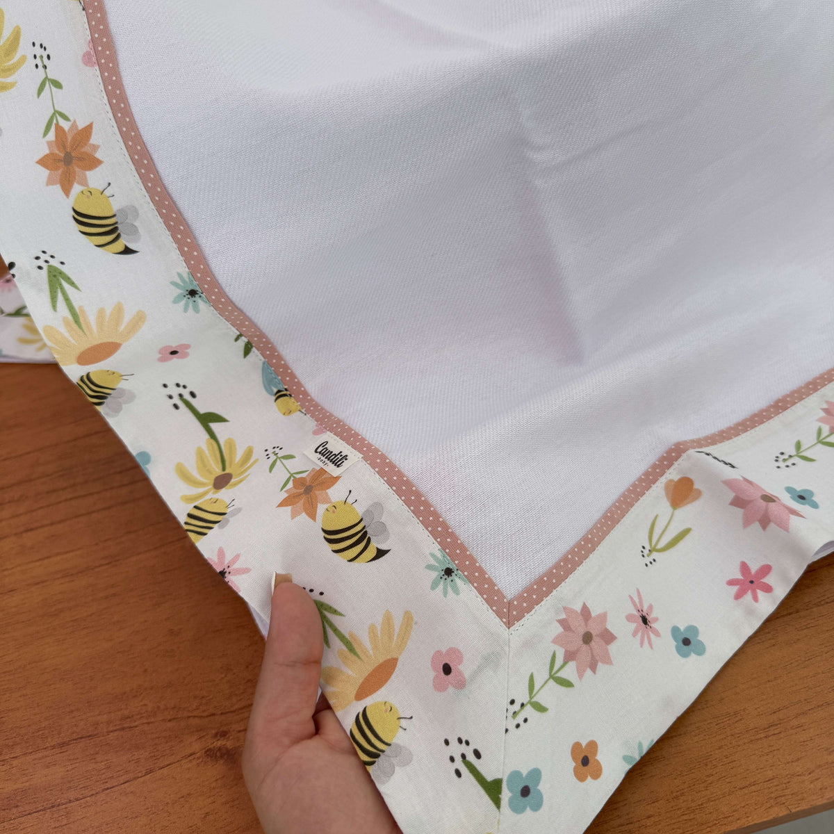 Cueiro Flanelado Premium 100% Algodão - Abelhas no Jardim
