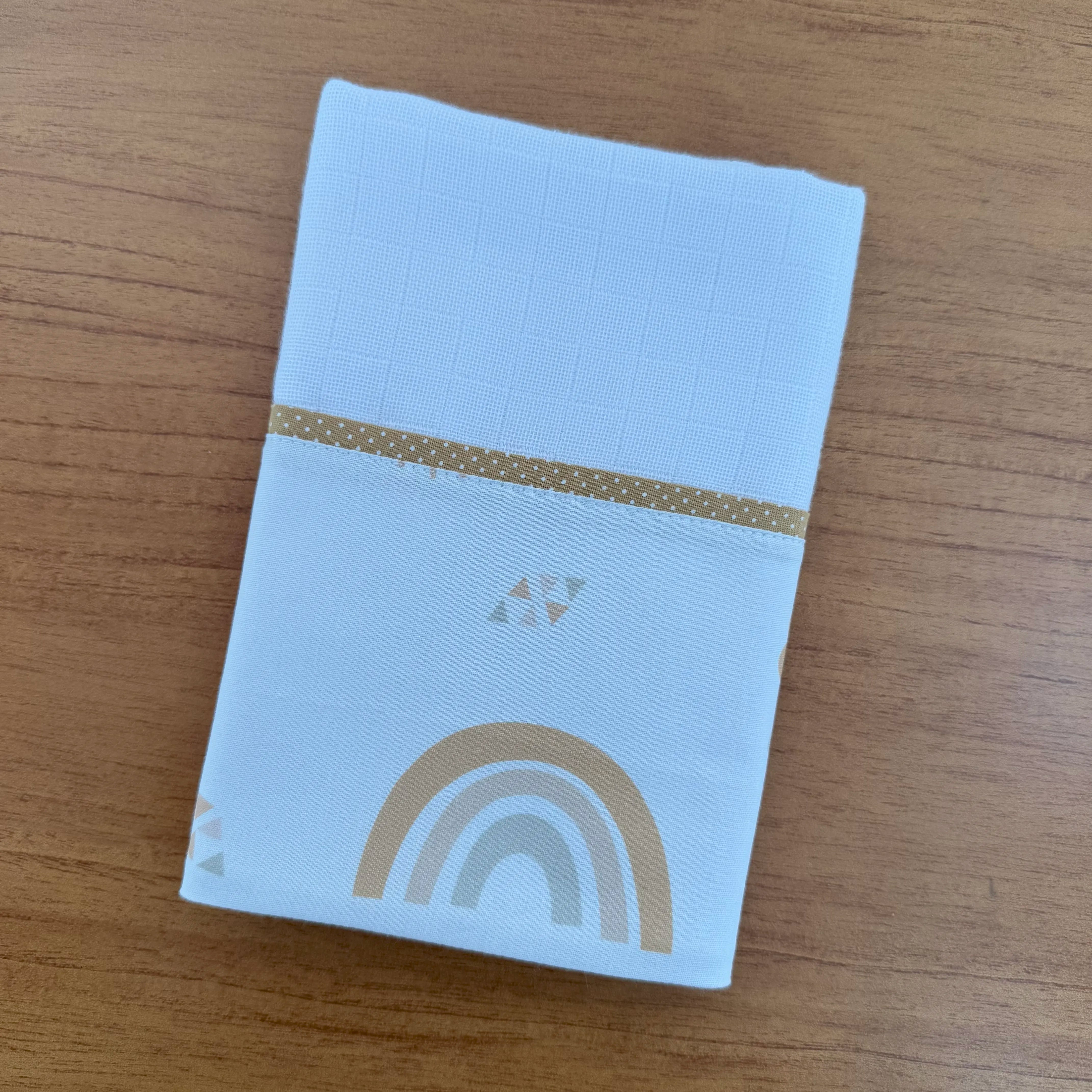 Kit Amamentação 2 Peças: Fralda de Ombro e Fralda de Boca - Arco-iris