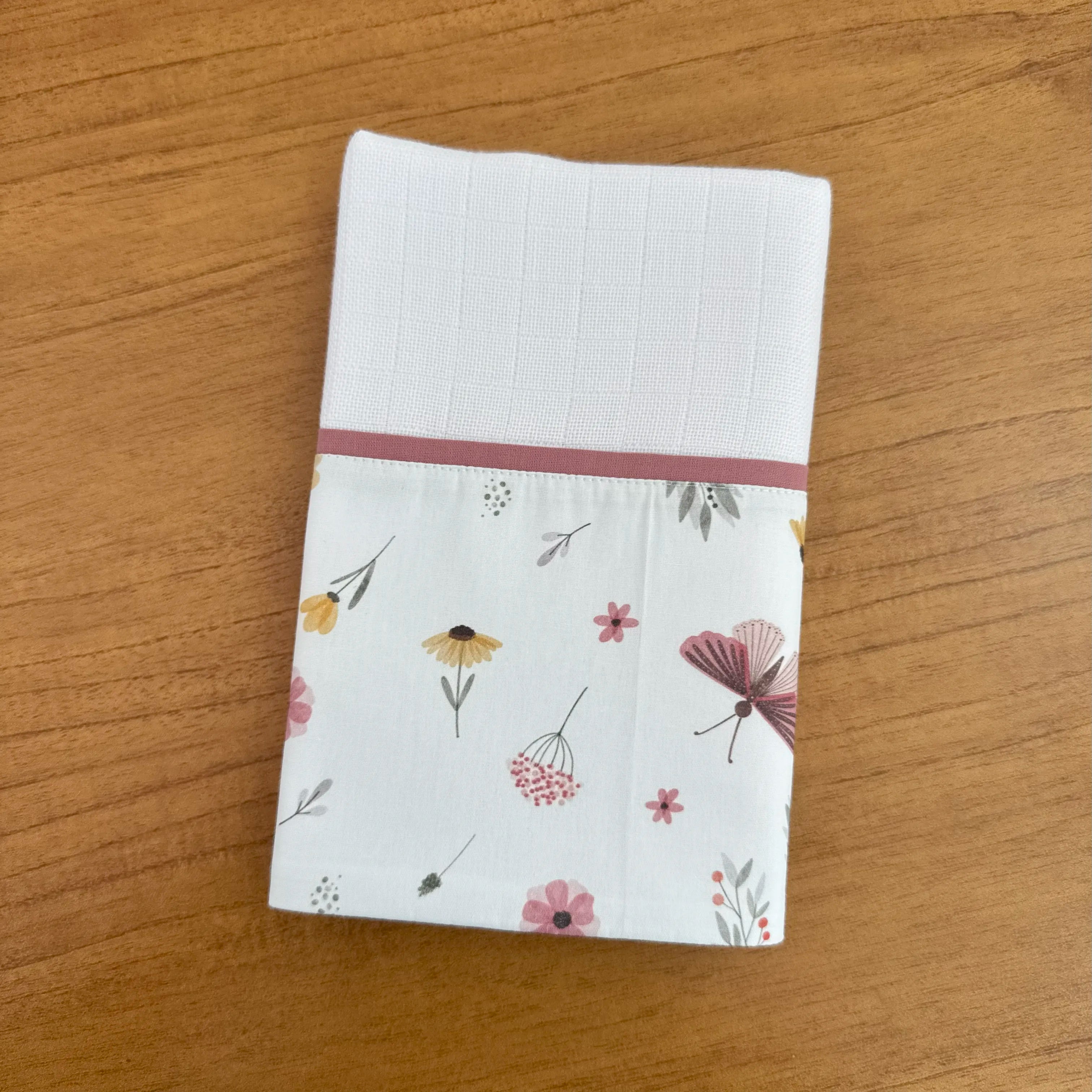 Kit Encanto 4 Peças: Fraldas de Boca e Fralda de Ombro- Borboletas