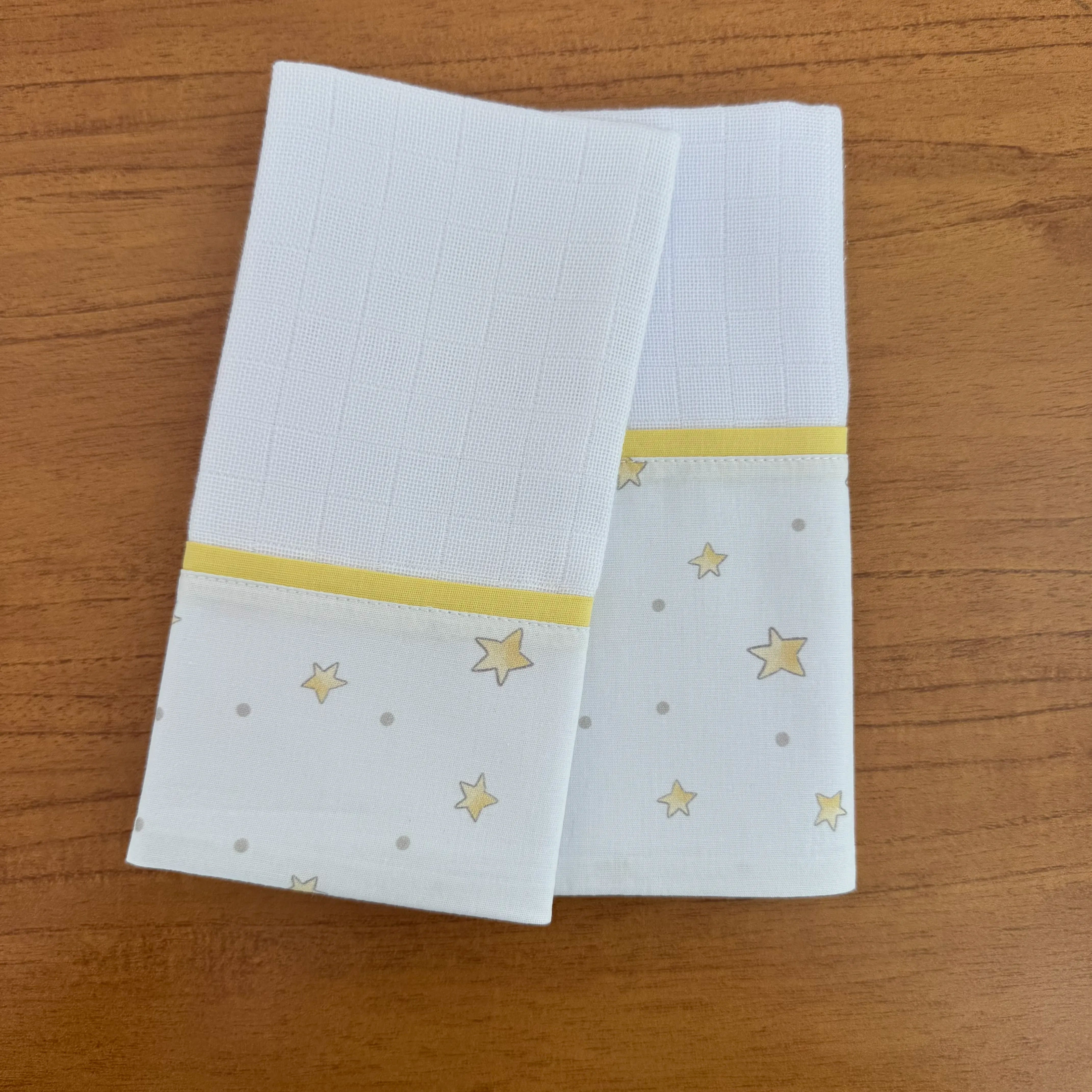 Kit Amamentação 2 Peças: Fralda de Ombro e Fralda de Boca - Estrelinhas