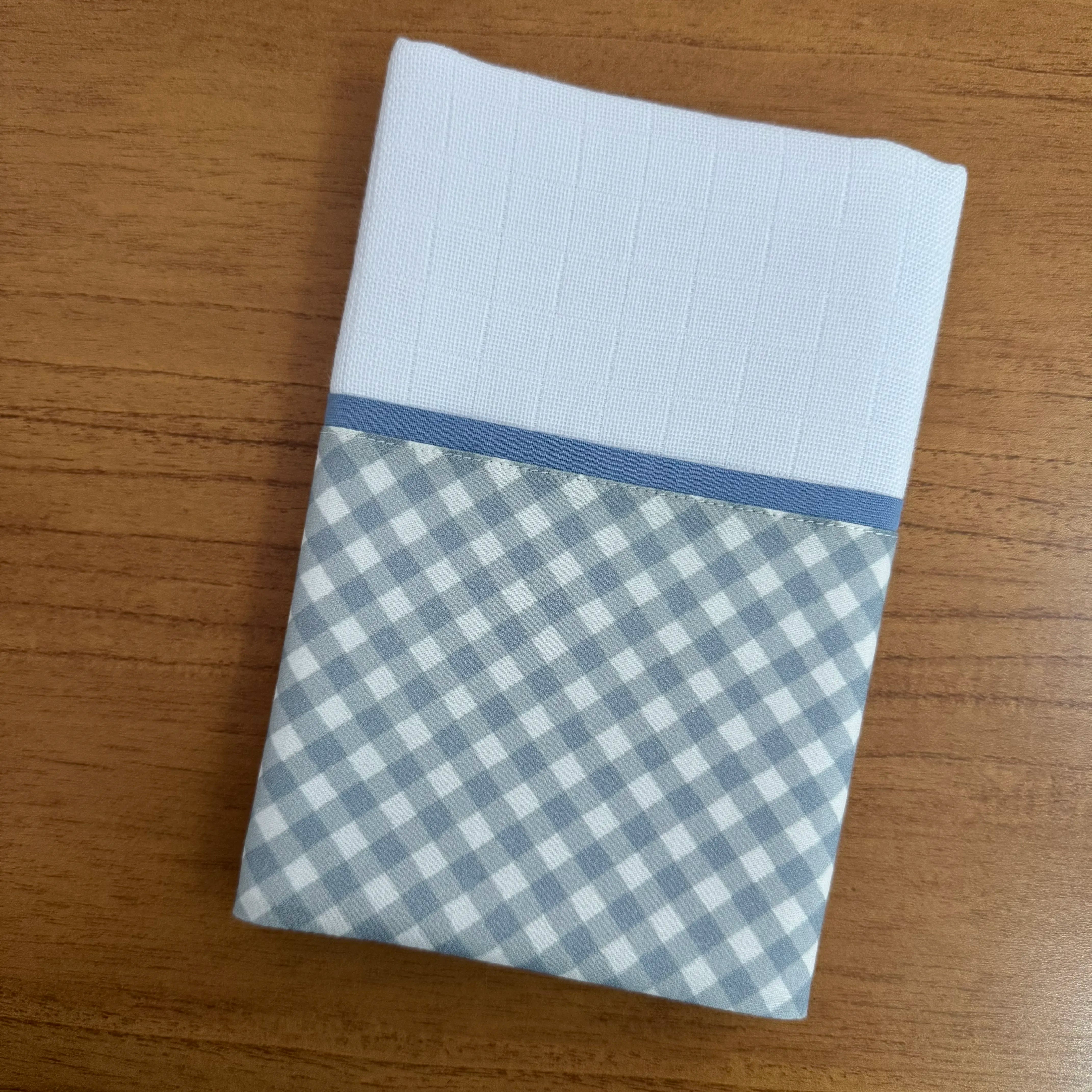 Kit Encanto 4 Peças: Fraldas de Boca e Fralda de Ombro - Xadrez Azul