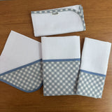 Kit Encanto 4 Peças: Fraldas de Boca e Fralda de Ombro - Xadrez Azul