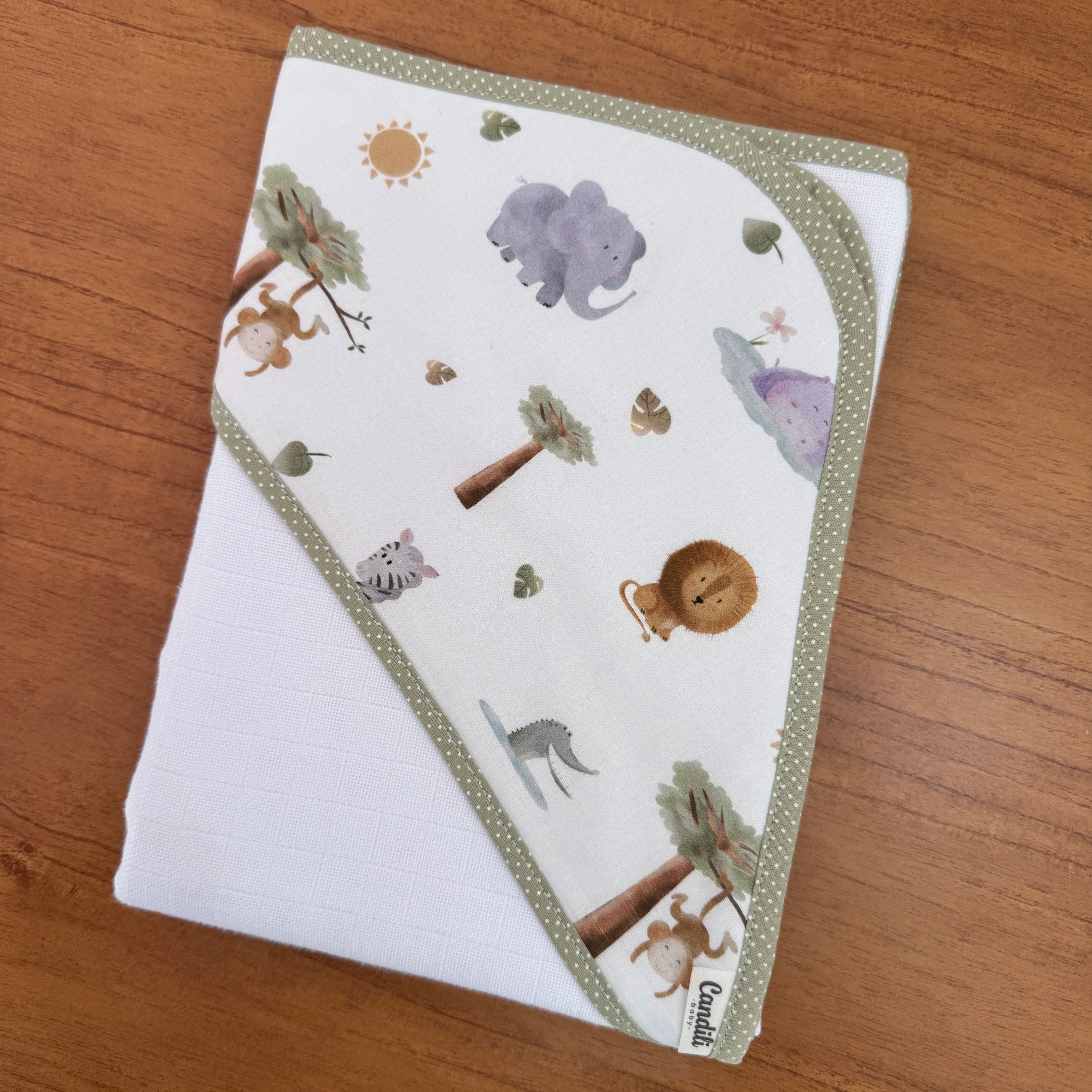 Kit Afeto 6 Peças: Fraldas de Boca, Fralda de Ombro, Fralda Multiuso e Toalha de Banho - Safari Banho de Sol