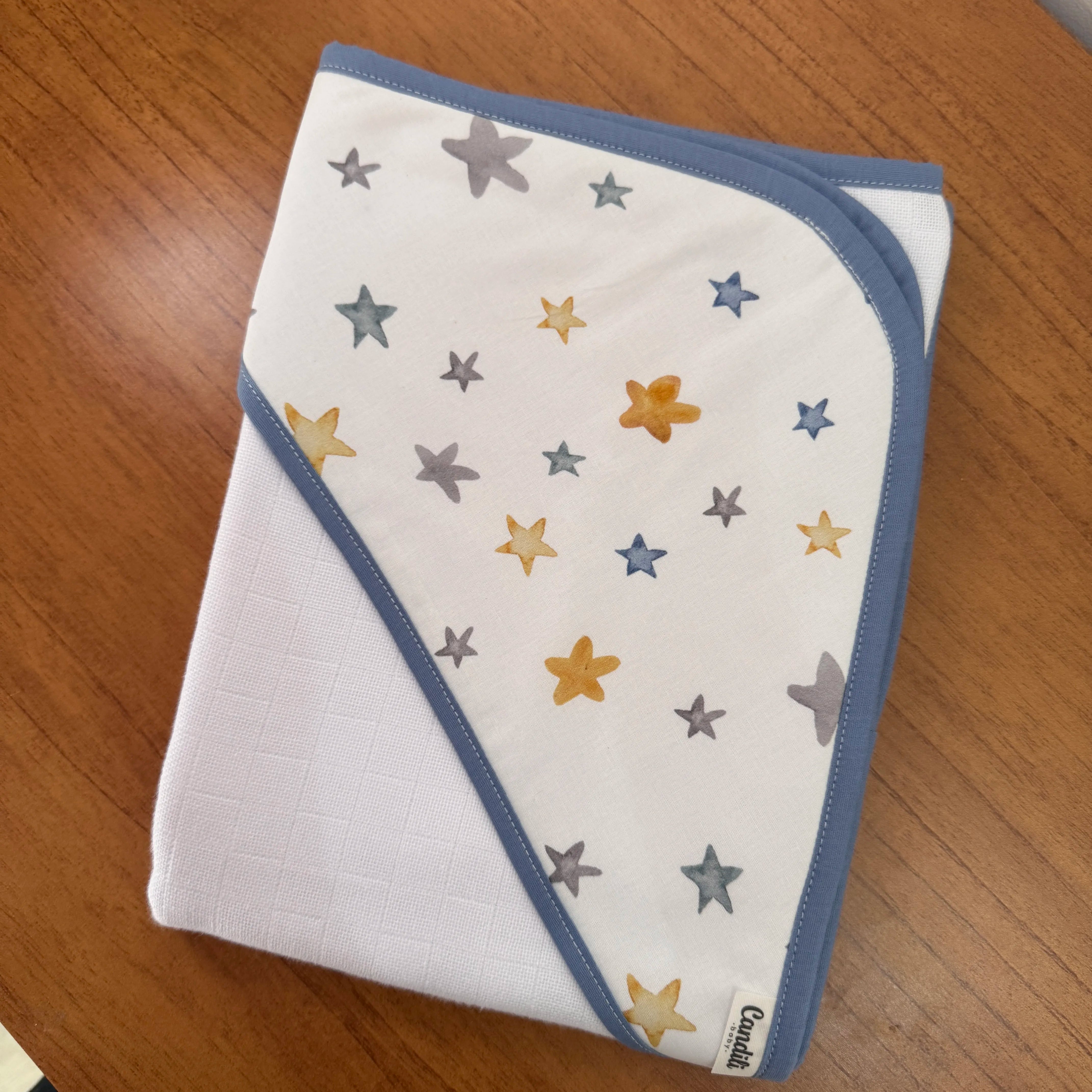 Kit Afeto 6 Peças: Fraldas de Boca, Fralda de Ombro, Fralda Multiuso e Toalha de Banho - Estrelas