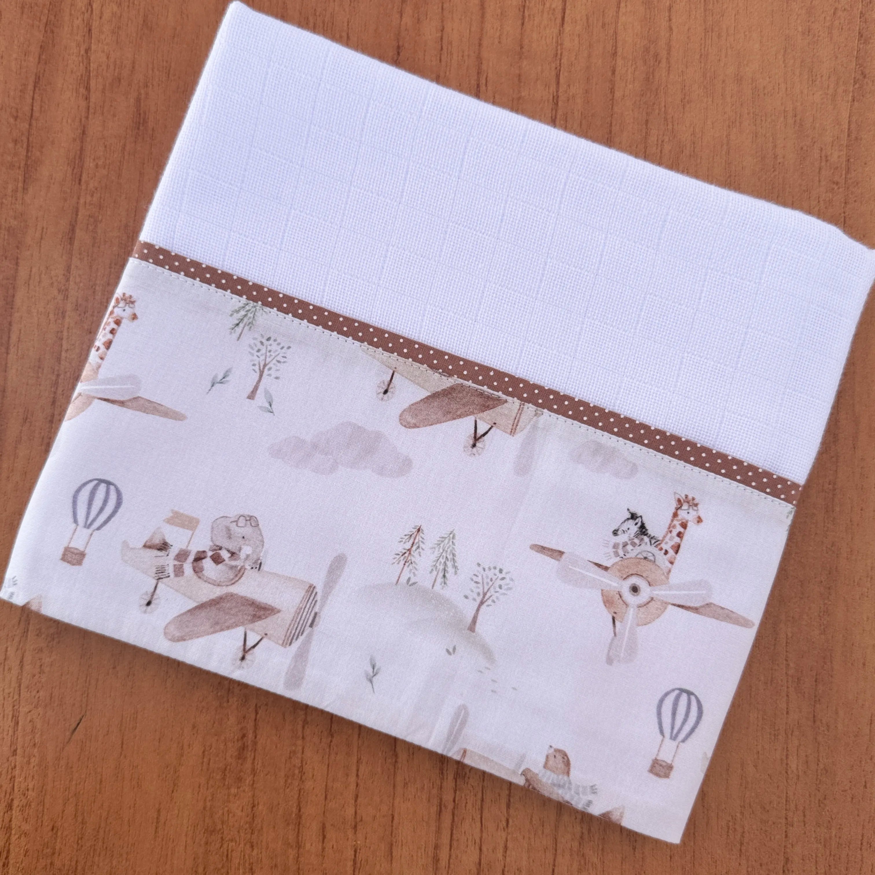Kit Passeio 3 Peças: Fralda de Boca, Fralda de Ombro e Fralda Multiuso - Animais Aviadores