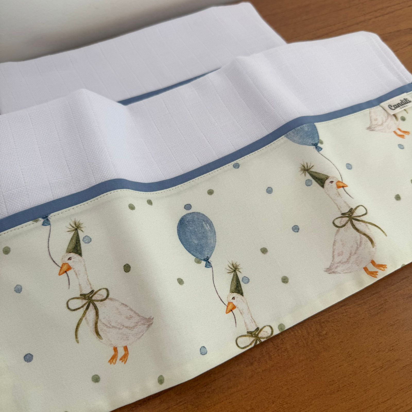 Kit Passeio 3 Peças: Fralda de Boca, Fralda de Ombro e Fralda Multiuso - Patos