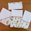 Kit Encanto 4 Peças: Fraldas de Boca e Fralda de Ombro - Abelhas no Jardim