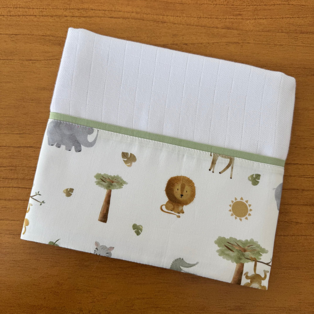 Kit Enxoval Essencial 5 Peças – Safari Banho de Sol