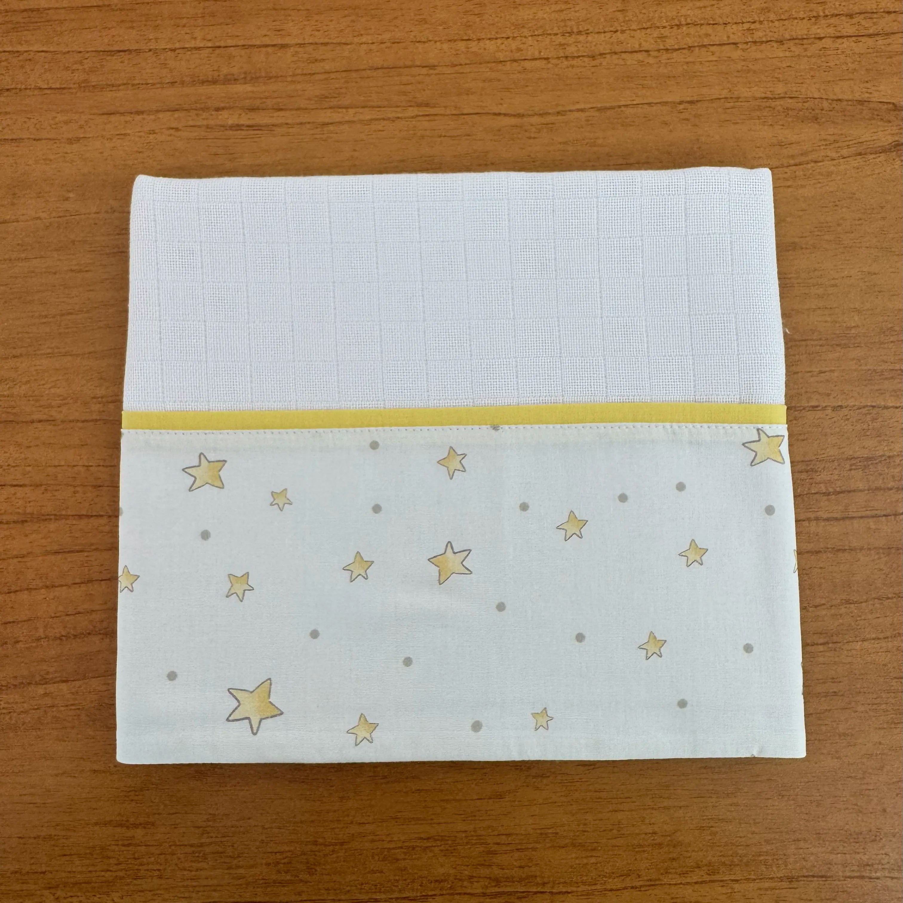 Kit Passeio 3 Peças: Fralda de Boca, Fralda de Ombro e Fralda Multiuso - Estrelinhas