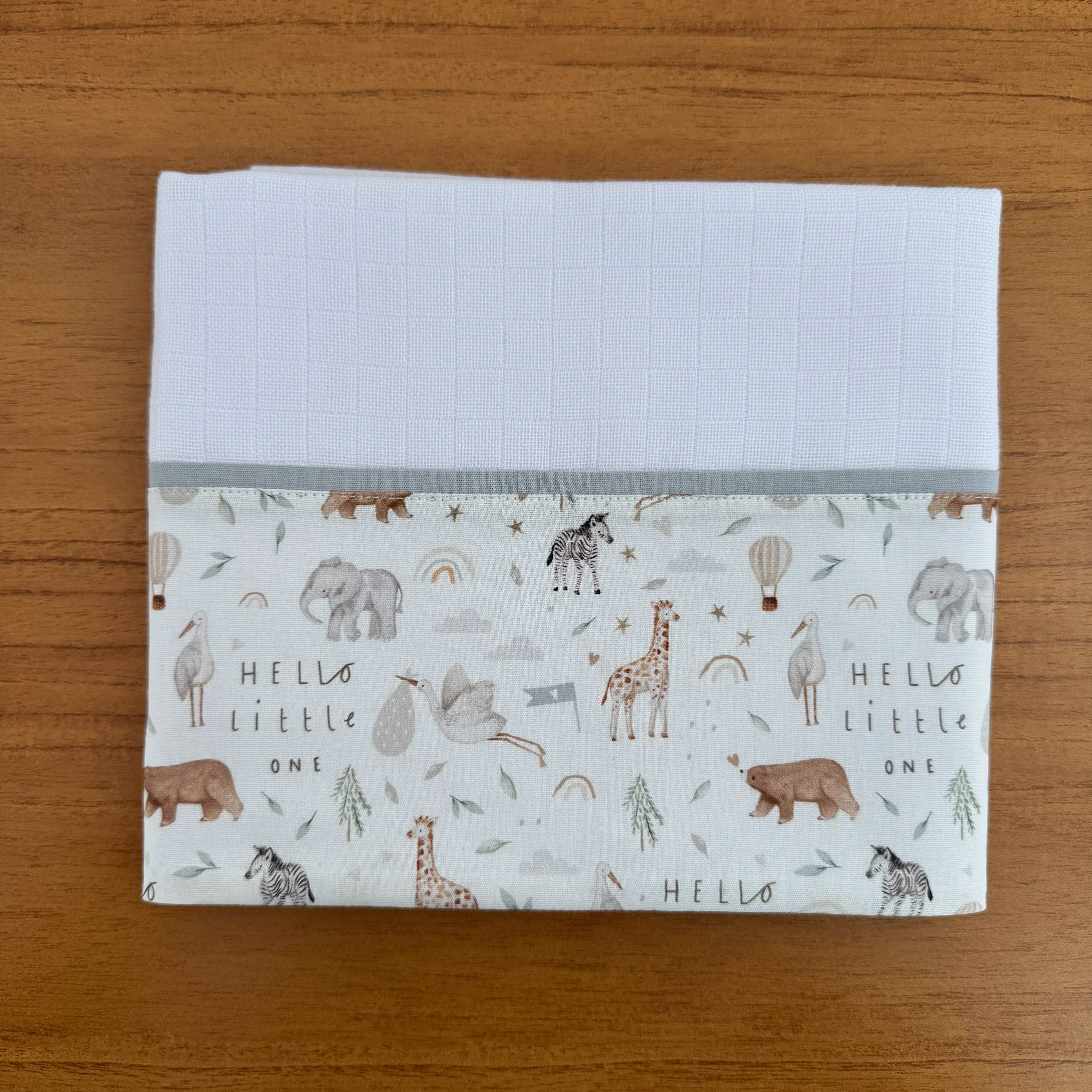 Kit Essencial 5 Peças: Fraldas de Boca, Fralda de Ombro e Fralda Multiuso - Safari Baby